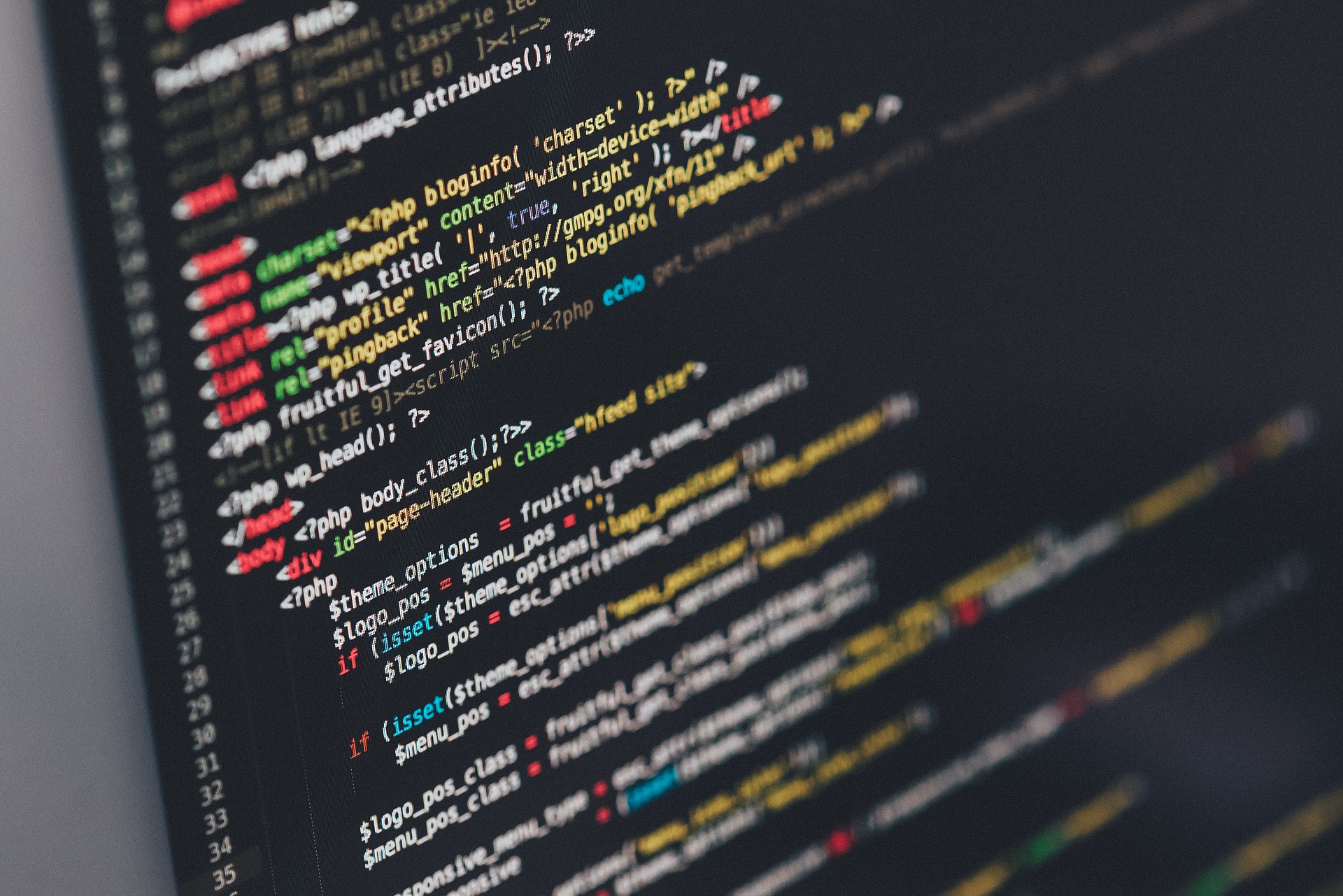 https://pixabay.com/de/code-code-editor-codierung-computer-1839406/